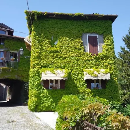 The Ivy House In The Castle * Menaggio